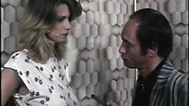 شلاق از سوپراستار XXX Sunny Lane دانلود کلیپ سکسی و سوپر